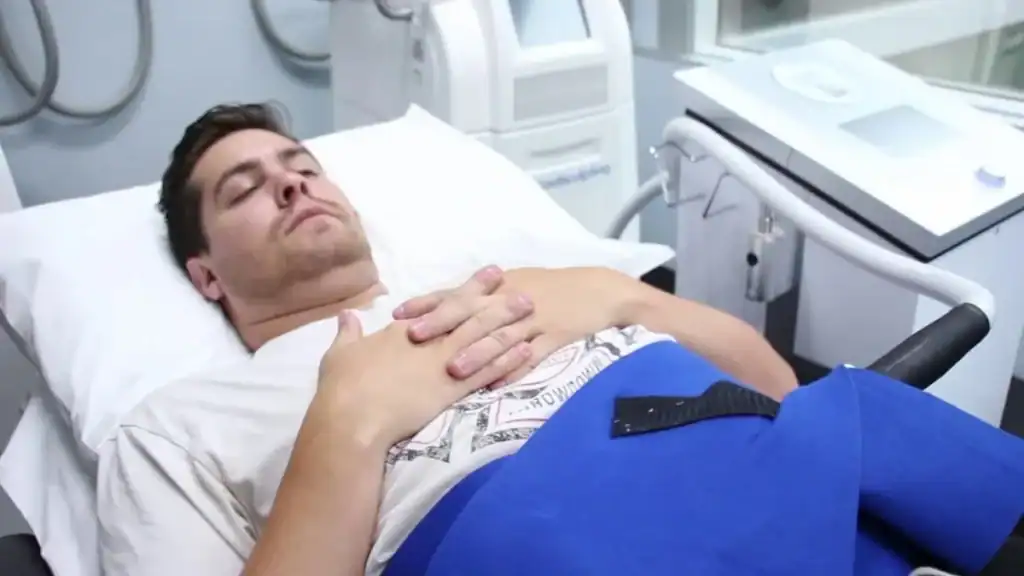 Transforming Bodies: Celebrity Success Stories and the Truth Behind Body Contouring 2 Image of male having body contouring Salisbury treatment